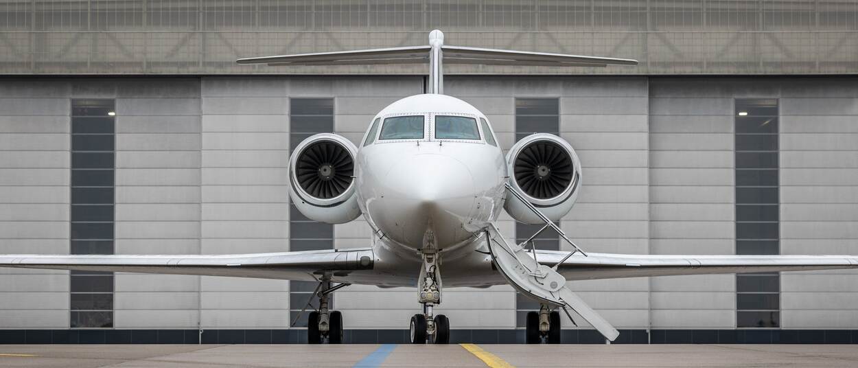 Gulfstream IV exterior front view