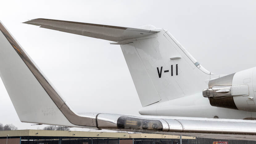 Gulfstream IV exterior right wing
